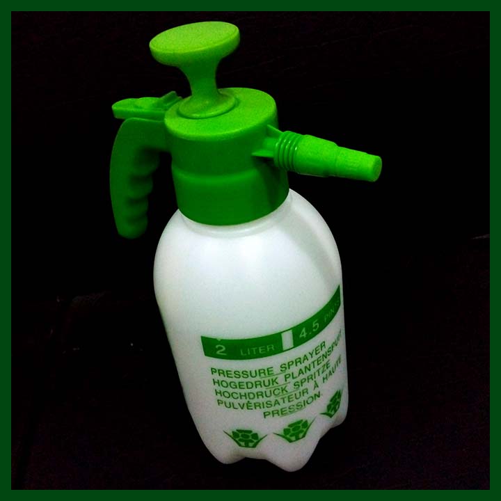 Water Spray Bottle (White) – 2L-sq