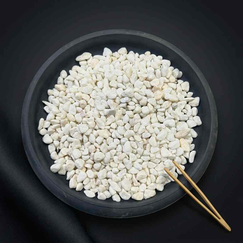 Polished White Stone Chips (3mm to 8mm)